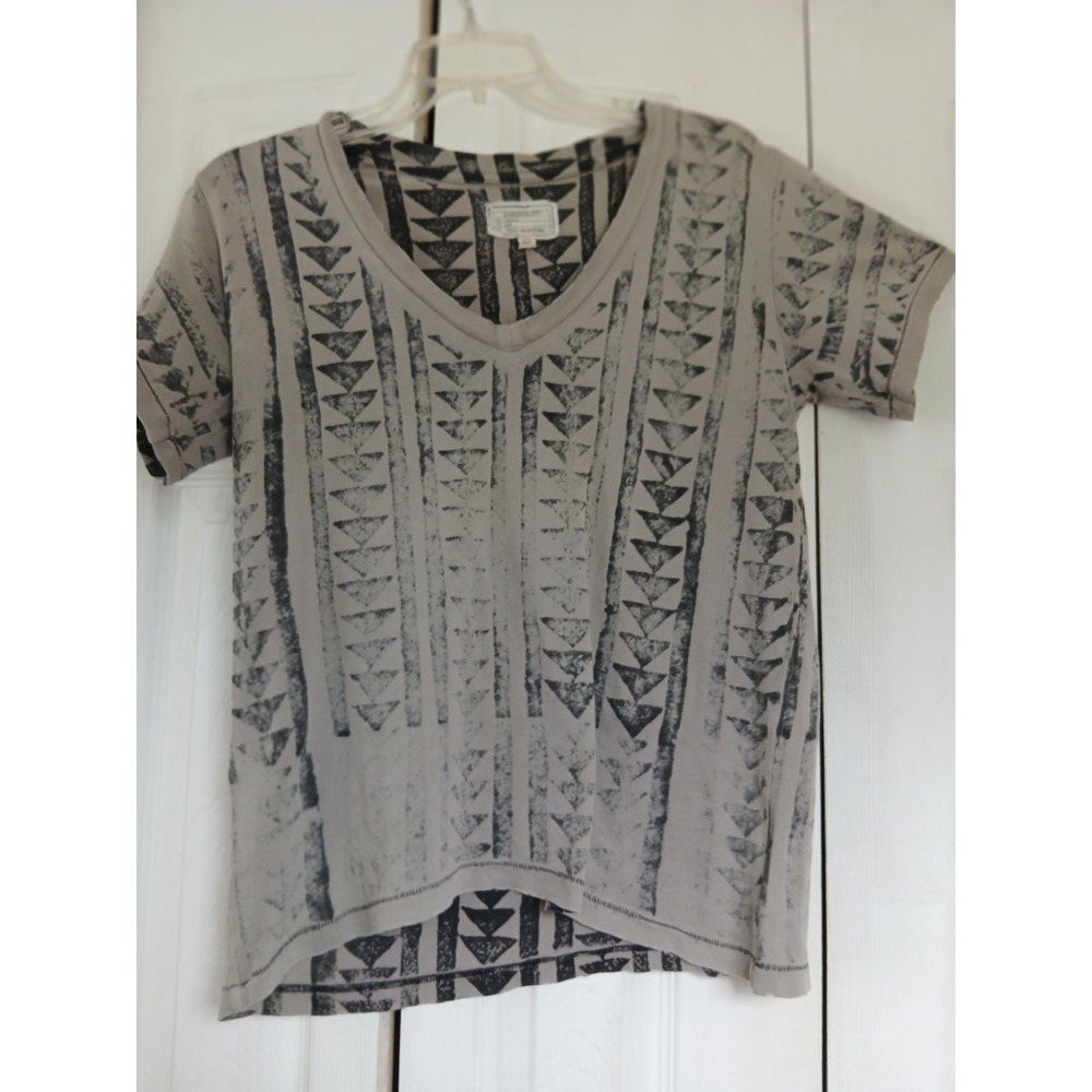 Current Elliott V Neck Aztec Southwestern T Shirt Size 0
